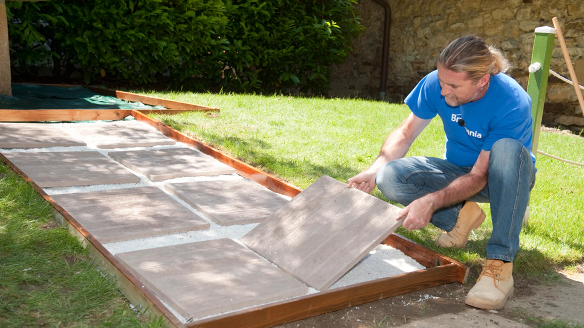 Kristian Pielhoff construye un paso para el jardín