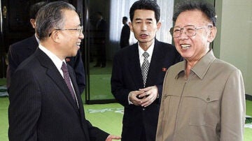 Kim Jong-Il y Dai Bingguo durante una reunión en 2009