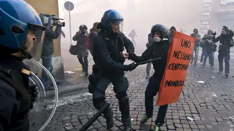 Disturbios en el centro de Roma Disturbios en el centro de Roma