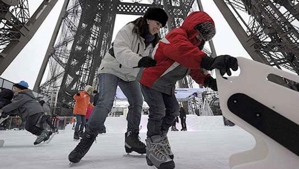 Patinaje sobre la Torre Eiffel