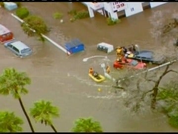 Decenas de personas se encuentran aisladas y se esperan tornados