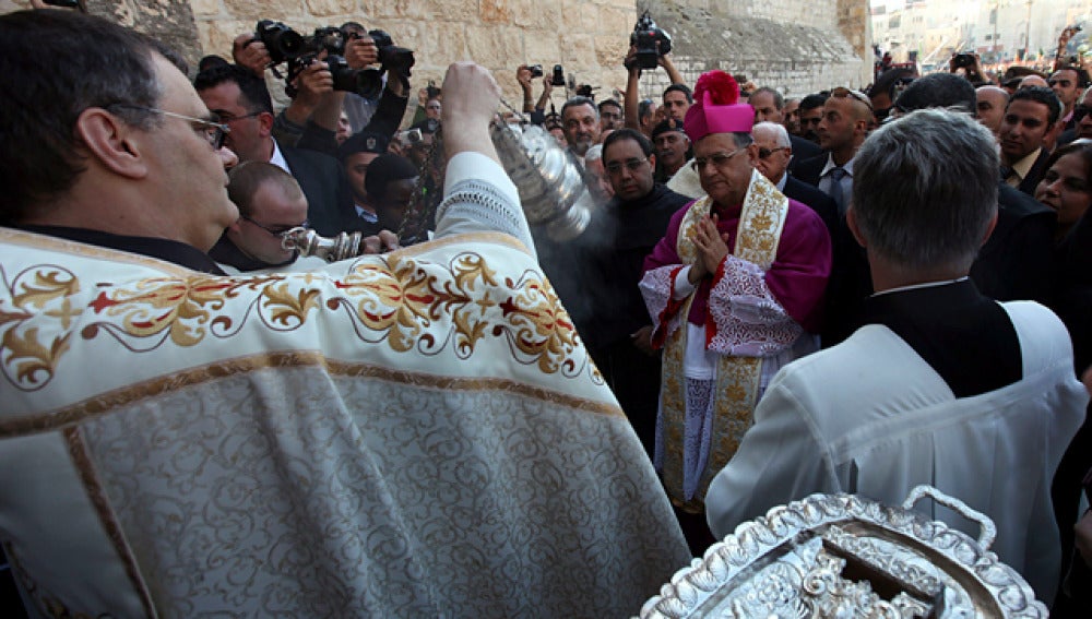 Cristianos en la Basílica de la Natividad