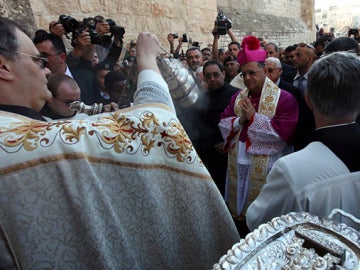 Cristianos en la Basílica de la Natividad