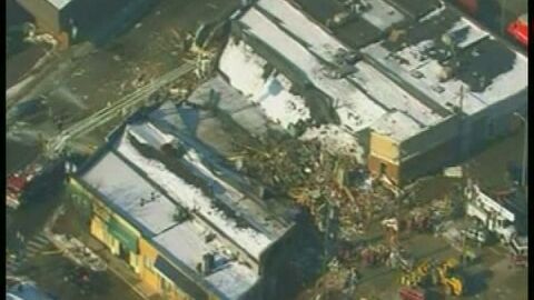 Una explosi&oacute;n en una tienda de muebles en Detroit causa un muerto y dos heridos