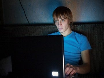 Jóvenes 'viciados' a Internet
