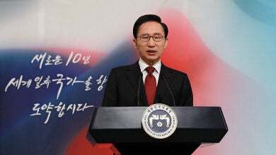 Seúl tiende a Corea del Norte 