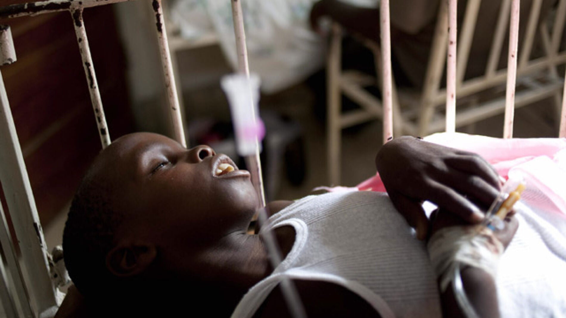 El c&oacute;lera hace mella en los haitianos