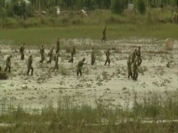 Bajo el lodo comienzan a descubrirse los efectos devastadores de las riadas