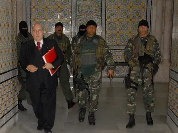 Fouad Mbazaa, presidente interino Fouad Mbazaa, presidente interino