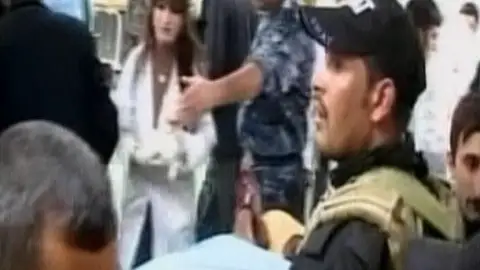 Al menos 50 muertos y 150 heridos al estallar un cinturón de explosivos que portaba un kamikace Al menos 50 muertos y 150 heridos al estallar un cinturón de explosivos que portaba un kamikace
