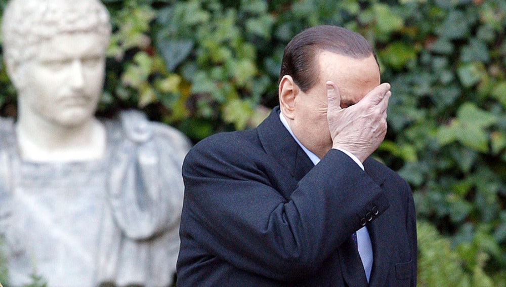 Berlusconi no piensa dimitir