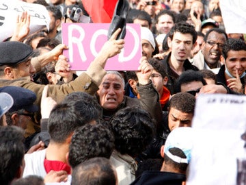 Protesta en contra de la RCD en Túnez