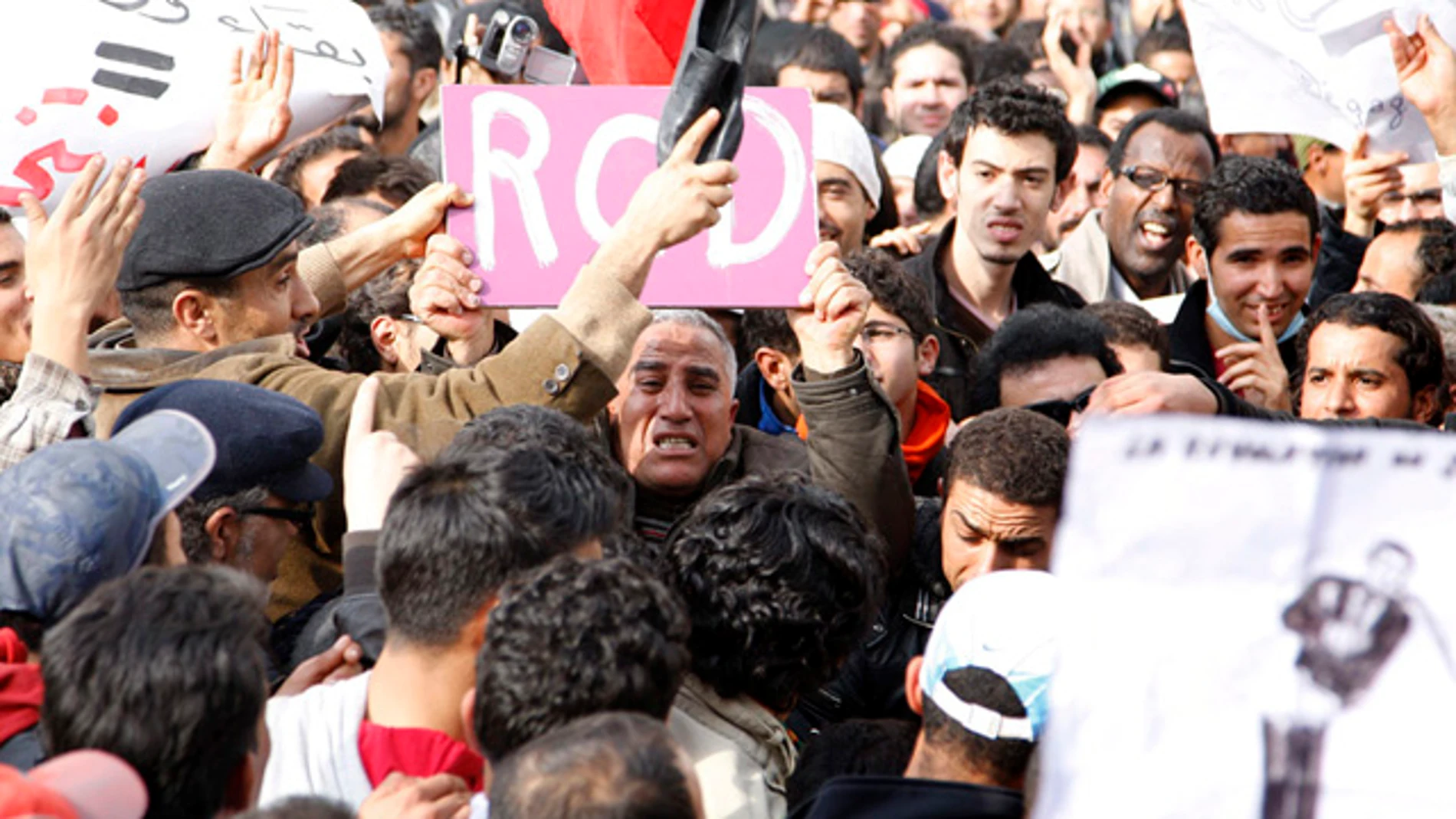 Protesta en contra de la RCD en Túnez Protesta en contra de la RCD en Túnez