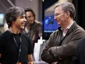 Larry Page con Eric Schmidt, cofundadores de Google Larry Page con Eric Schmidt, cofundadores de Google
