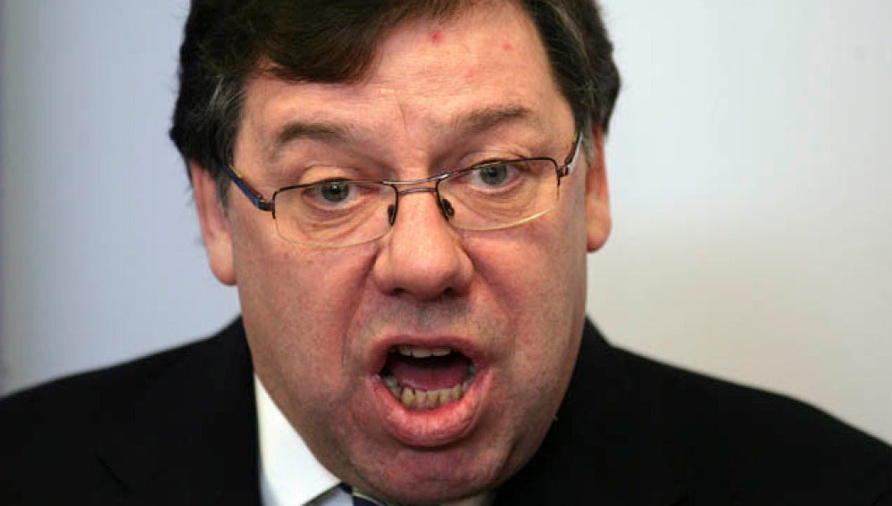 Brian Cowen anuncia su dimisión al frente de Fianna Fail