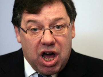 Brian Cowen anuncia su dimisión al frente de Fianna Fail