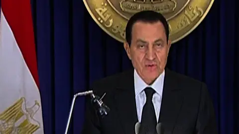 Hosni Mubarak, en su comparecencia Hosni Mubarak, en su comparecencia