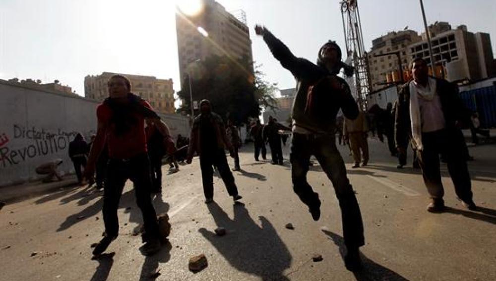 Enfrentamiento en la plaza Tahrir