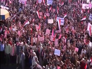 Más de 20.000 opositores se manifiestan contra el régimen yemení