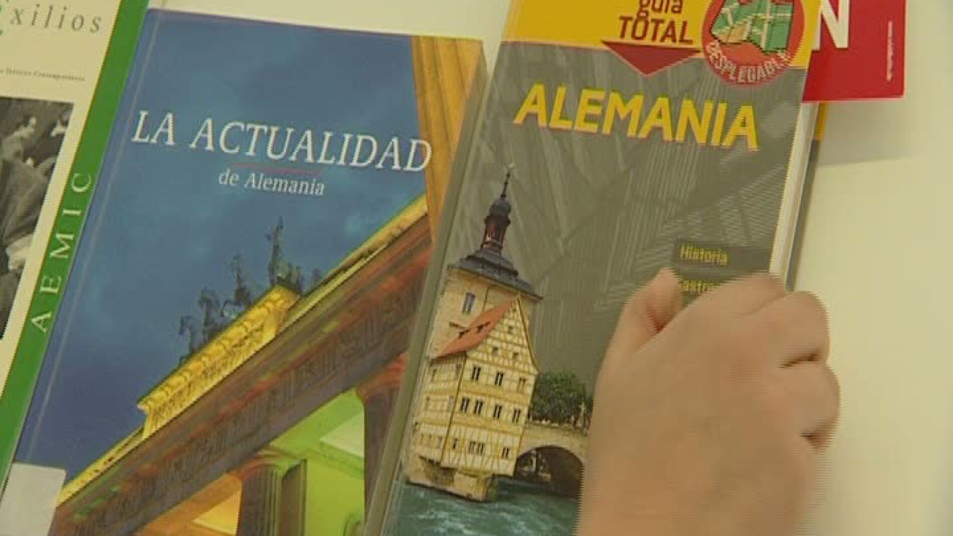 Cada vez m&aacute;s j&oacute;venes en paro se plantean emigrar en busca de trabajo
