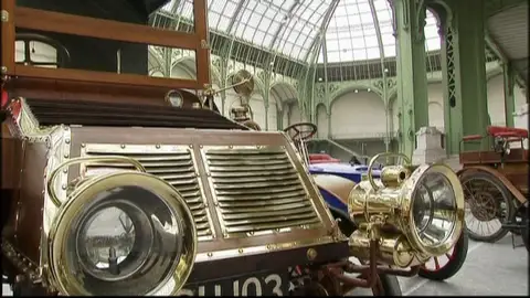 Coches de época en el Grand Palais Coches de época en el Grand Palais