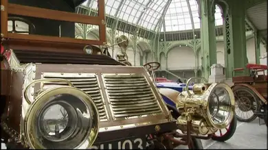Una exposición de coches antiguos único en París Una exposición de coches antiguos único en París
