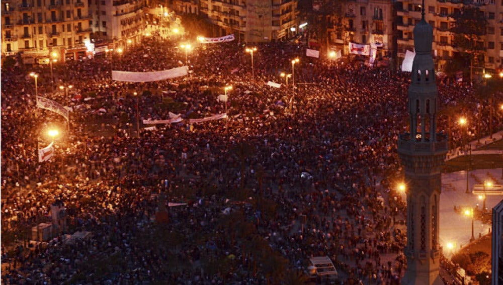 Multitud en la Plaza Tharir