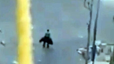 La Policía de Mubarak silencia a un manifestante con un disparo mortal