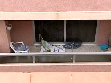 Mata a su pareja en el balcón de su casa