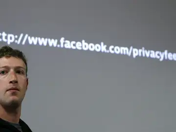 Mark Zuckerberg, preocupado por su privacidad. Mark Zuckerberg, preocupado por su privacidad.