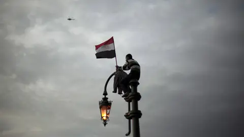 Egipto celebra la salida de Mubarak Egipto celebra la salida de Mubarak