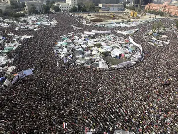 Vista general de la plaza de Tahrir, abarrotada Vista general de la plaza de Tahrir, abarrotada