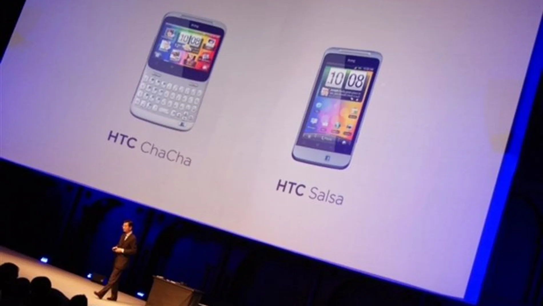La taiwanesa ha colaborado estrechamente con la compañía de Mark Zuckerber para reinventar la experiencia social con dos terminales: Chacha y Salsa La taiwanesa ha colaborado estrechamente con la compañía de Mark Zuckerber para reinventar la experiencia social con dos terminales: Chacha y Salsa