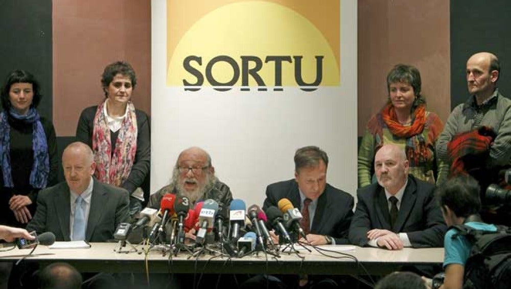 Rueda de prensa de Sortu