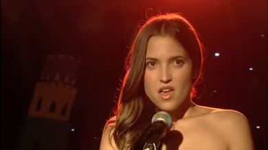 ¿A quién le dedica su canción Sandra?