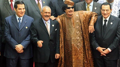 Salé y Gadafi, los decanos en el poder de Oriente Próximo se atrincheran