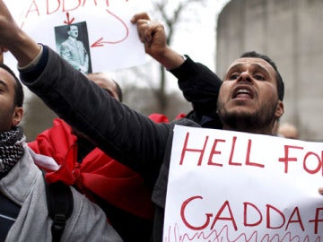 Manifestaciones en Inglaterra contra Gadafi