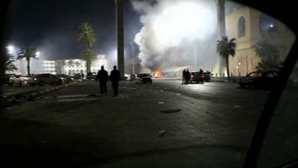 El ejercito libio continúa ejerciendo la represión