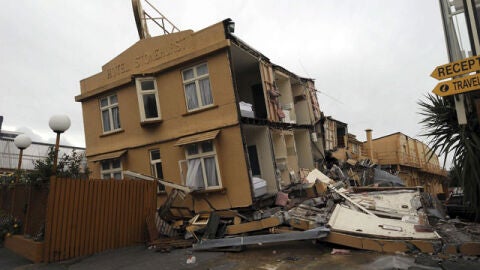 Un se&iacute;smo deja 65 muertos en Nueva Zelanda