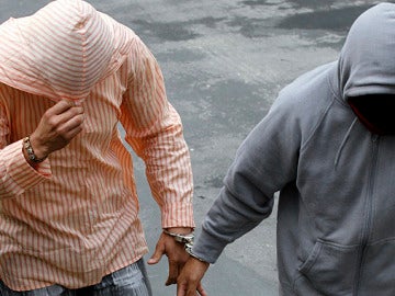 Dos Latin King esposados Dos Latin King esposados