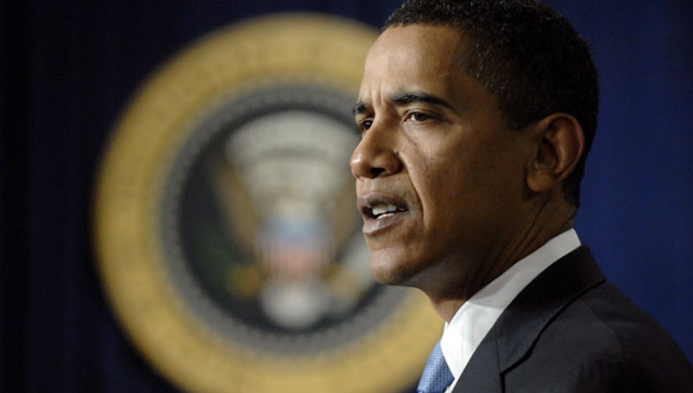 Brarack Obama ha hablado con Sarkozy y Cameron