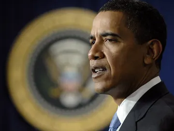 Brarack Obama ha hablado con Sarkozy y Cameron Brarack Obama ha hablado con Sarkozy y Cameron