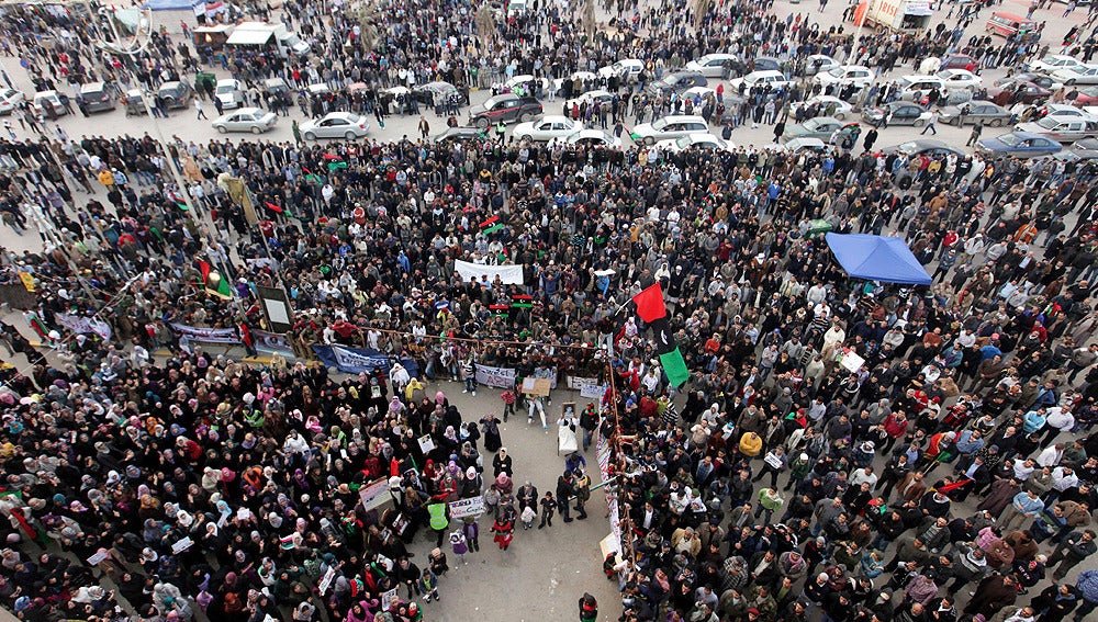 Manifestantes contra Gadafi (02-03-2011)