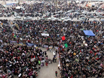Manifestantes contra Gadafi (02-03-2011)