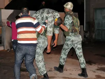 Asaltan el cuartel general de las fuerzas de seguridad en Alejandría Asaltan el cuartel general de las fuerzas de seguridad en Alejandría