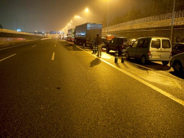 Conductores atrapados en la A6