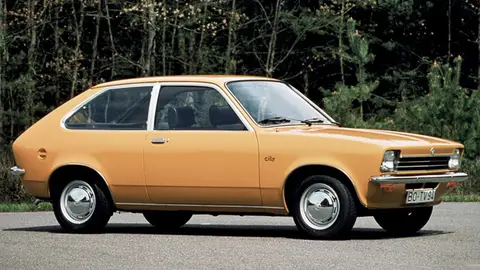 Coche antiguo Coche antiguo