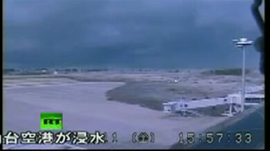 El tsunami arrasa un aeropuerto