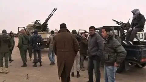 Tropas rebeldes en Libia Tropas rebeldes en Libia