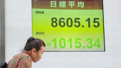 Las bolsas europeas reaccionan con caídas a la crisis nuclear de Japón